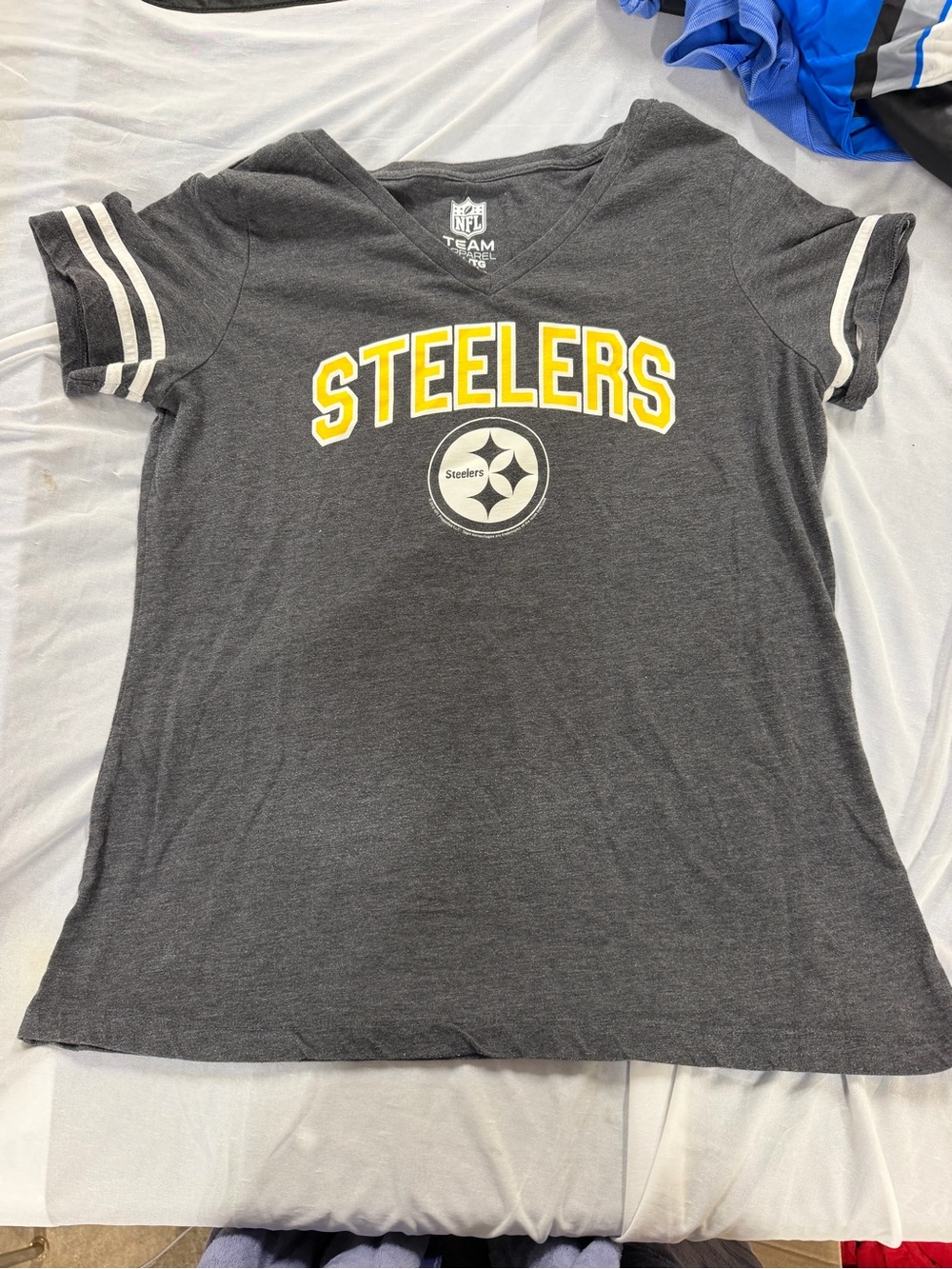 Pittsburgh Steelers NFL Team Apparel Women's T-shirt Gray